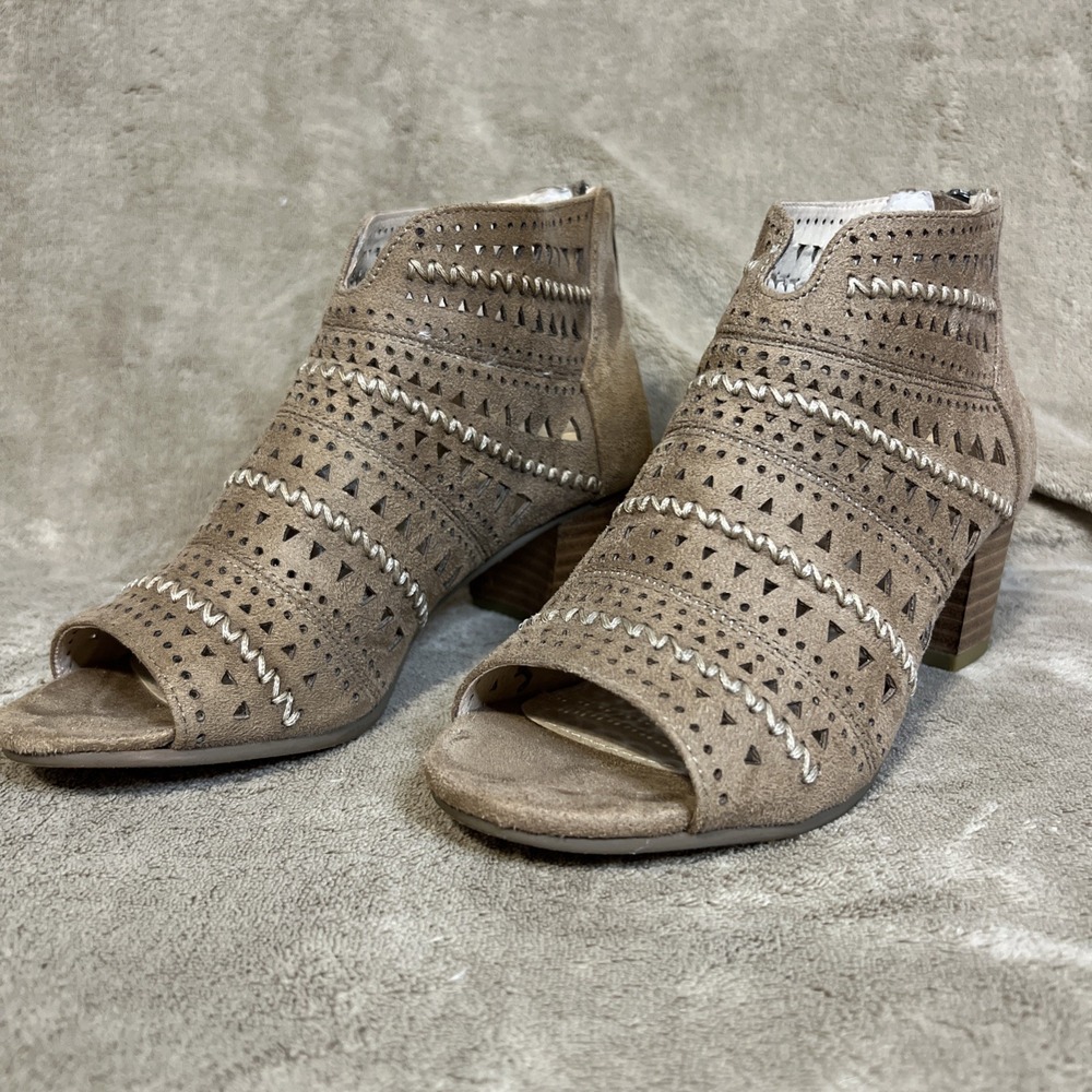Not Rated Groove Thang Bootie Sz 6.5 Open Toe Laser Cut Zip Heel Sandal Taupe